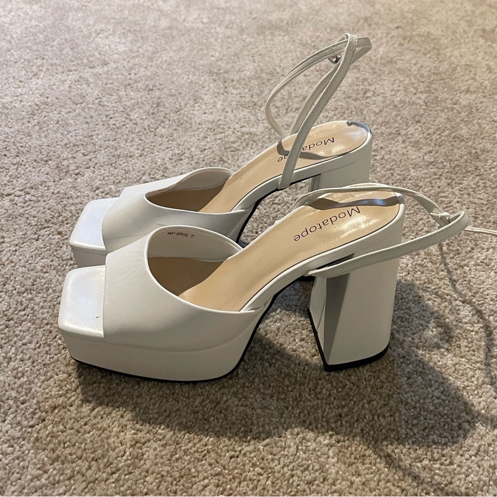 Modatope size 7 shoes